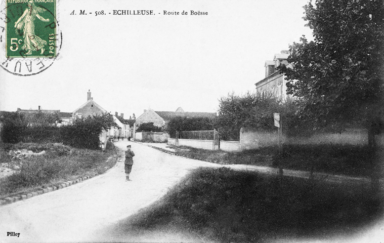 Entrée d'Echilleuses par la route de Boësses.